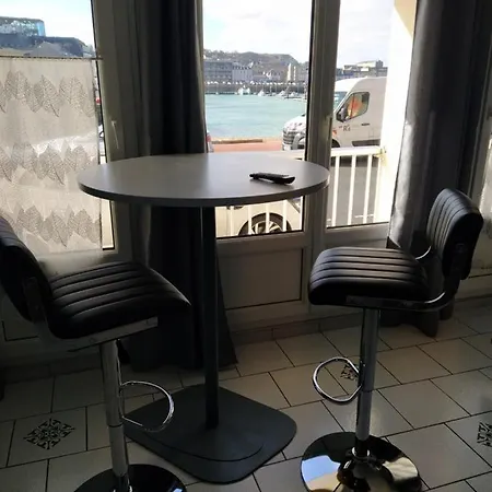 Abri Cotier-3 Etoiles-vue Imprenable Sur Port De Plaisance דירה *